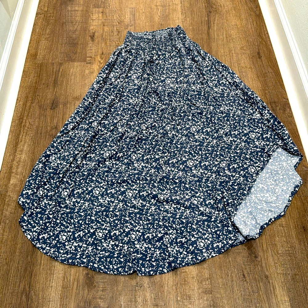 Flowy skirt